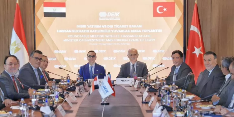 خلال لقائه محافظ الدقهلية..«عبداللطيف»: المعلم الركيزة الأساسية في العملية التعليمية