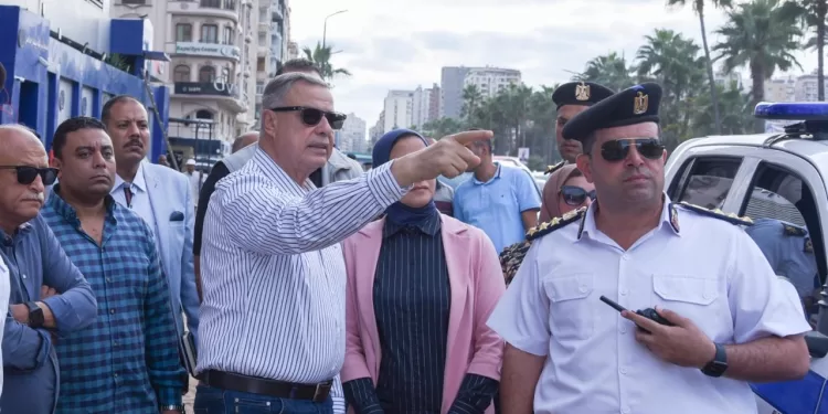 محافظ الإسكندرية يشدد على سرعة إنهاء المرحلة الثانية من مشروع توسعة شارع أبوقير
