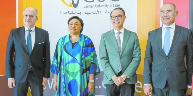 السيدة الأولى لـ «الكونغو» الديمقراطية تزور الجامعة الألمانية 1 - جريدة الجمهورية الزمالك يعد بمكافآت كبيرة