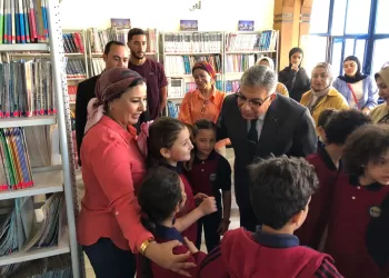 محافظ الدقهلية يتفقد الأنشطة الترفيهية والتعليمية للأطفال بمكتبة مصر العامة