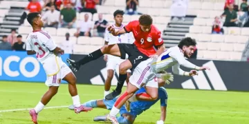 7 أرقام جديدة لـ «النسر الأحمر»