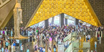 7 أرقام جديدة لـ «النسر الأحمر»