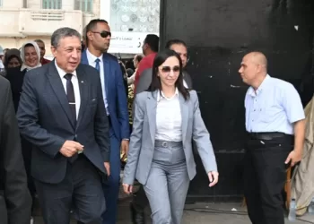 محافظ البحيرة تتفقد 4 لجان انتخابية بدمنهور لمتابعة سير انتخابات مجلس النواب