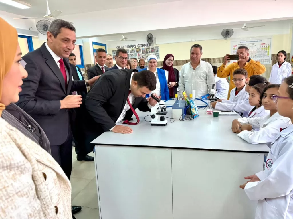 محافظ السويس:الأنشطة بالمدارس اليابانية تساهم في بناء شخصية الطالب وتنمية قيم التعاون 4 - جريدة الجمهورية IMG 20251111 WA0032 - جريدة الجمهورية