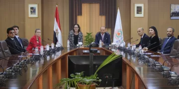 رئيس جامعة المنصورة يبحث مع سفيرة المجر  التعاون الأكاديمي