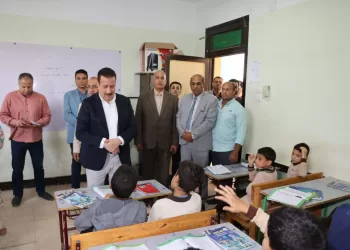 محافظ المنوفية يتفقد عدد من المشروعات والخدمات بالباحور وأشمون