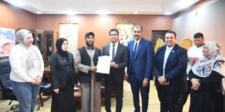 مطروح ترسم البسمة على وجوه 5من ذوي الهمم وتوفر فرص عمل لهم