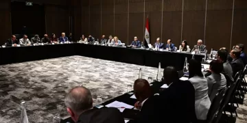 رئيس الوزراء يعلن التطلع لتشكيل مجلس أعمال مشترك مع جنوب أفريقيا لدعم الاستثمار والتبادل التجاري