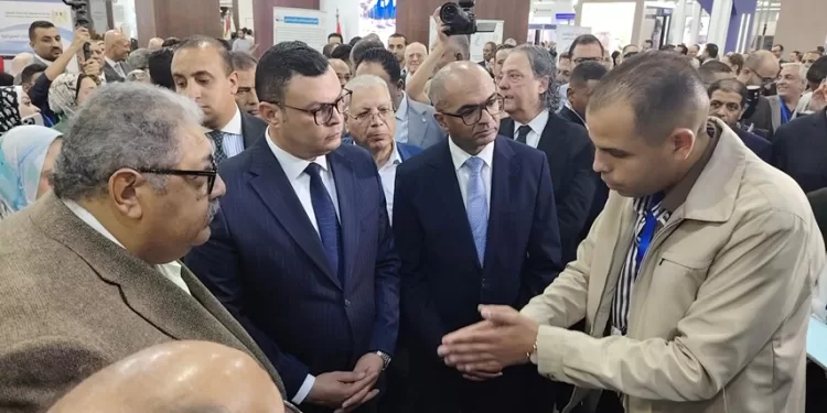وزير الإسكان يشيد بتقنية الهندسة العكسية لدعم توطين الصناعة المصرية في مؤتمر IWWI