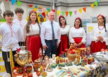 احتفالية كبرى للجالية الروسية في مصر بعيد الوحدة: كرنفال يعكس قوة الصداقة والتعاون