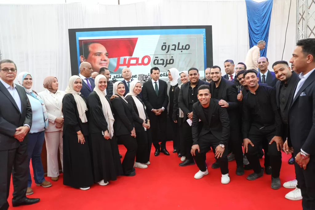 محافظ القاهرة ووزير الشباب يشهدان توزيع أجهزة 150 عروس ضمن «فرحة مصر» 19 - جريدة الجمهورية IMG 20251129 WA0187 - جريدة الجمهورية