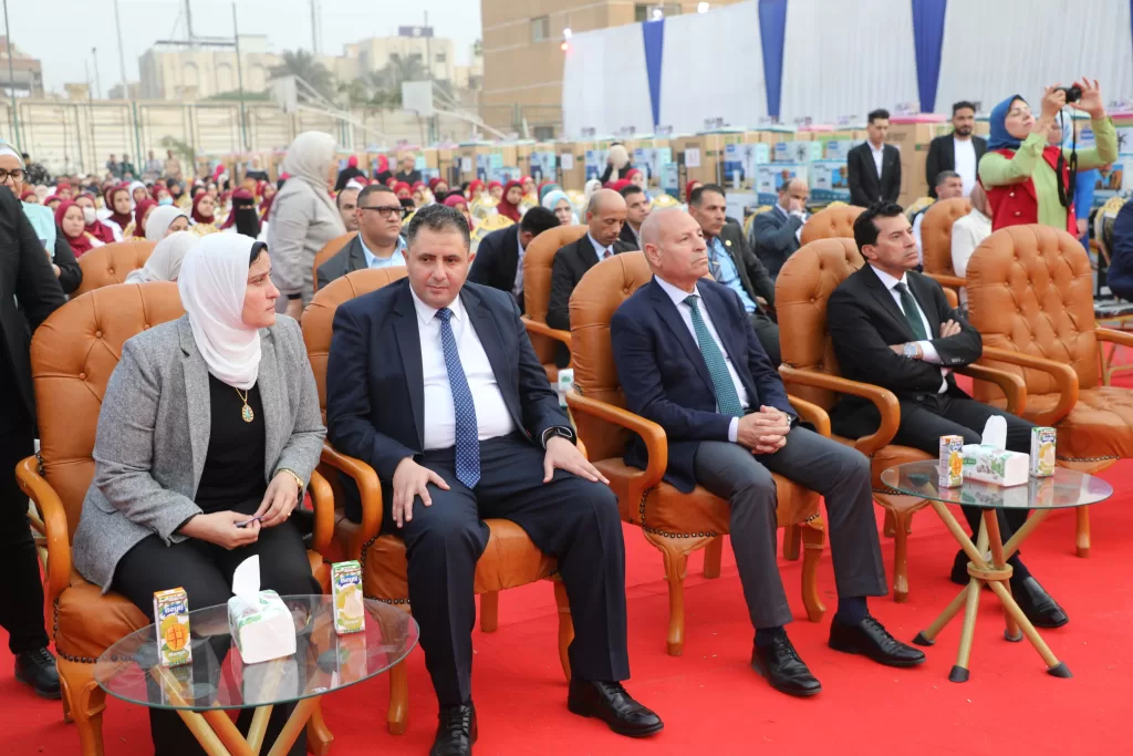 محافظ القاهرة ووزير الشباب يشهدان توزيع أجهزة 150 عروس ضمن «فرحة مصر» 13 - جريدة الجمهورية IMG 20251129 WA0193 - جريدة الجمهورية