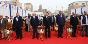 محافظ القاهرة ووزير الشباب يشهدان توزيع أجهزة 150 عروس ضمن «فرحة مصر»