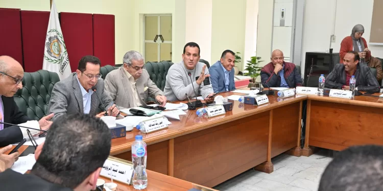 مجلس أمناء العاشر من رمضان يستعرض استعدادات شهر رمضان والانتخابات البرلمانية