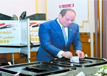 السيسى يدلى بصوته فى مدرسة الشهيد البطل مصطفى عميرة