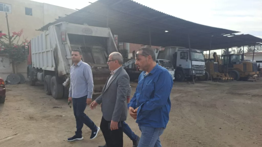 رئيس مدينة بلطيم يتفقد الحملة الميكانيكية ومعدات النظافة لرفع كفاءة الأداء 2 - جريدة الجمهورية WhatsApp Image 2025 11 02 at 13.22.33 10f56d2c - جريدة الجمهورية