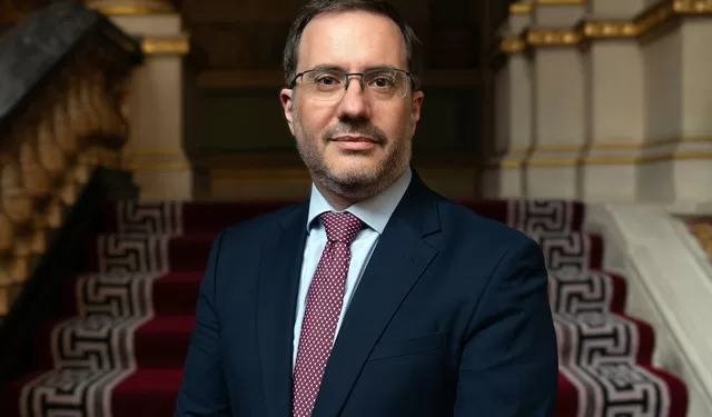 السفير البريطاني: المتحف المصري الكبير مؤسسة مذهلة وعرض يليق بعجائب مصر القديمة