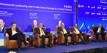 حسام هيبة: إنتاج مصري ضخم للألواح الشمسية بمكون محلي 90% مطلع 2026.. حوافز استثمارية كبير للمشاريع الصديقة للبيئة