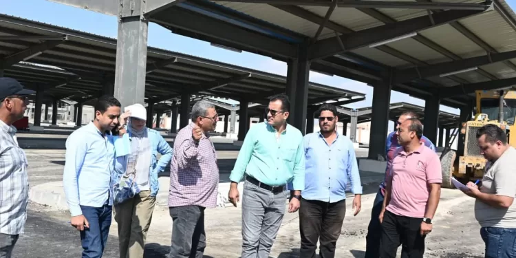 العاشر من رمضان: قرب افتتاح الموقف الداخلي الجديد.. نقلة نوعية لتنظيم حركة النقل والقضاء على العشوائية