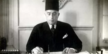 مكتبة الإسكندرية تنشر صورًا نادرة لحسين سري باشا تكشف جوانب ملكية وشخصية غير مسبوقة