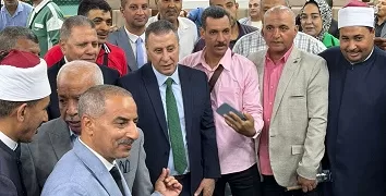 الجمعية العمومية لنقابة الخدمات الإدارية تُطلق حزمة مشروعات لتطوير قدرات العاملين