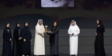 بدور القاسمي تكرّم الفائزين بجوائز معرض الشارقة الدولي للكتاب 2025