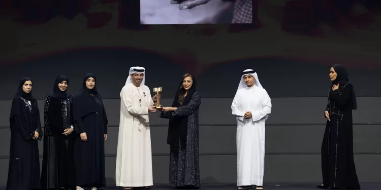 بدور القاسمي تكرّم الفائزين بجوائز معرض الشارقة الدولي للكتاب 2025