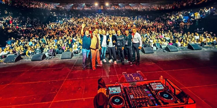 فيديو| تامر حسني يشعل باريس في حفل جماهيري ضخم بمسرح «الدوم دو» 1 - جريدة الجمهورية بعد انتشار قصة بيع مقبرة أثرية على الإنترنت.. تم ضبط المتهم بقطع آثار وسلاح ناري وذخيرة