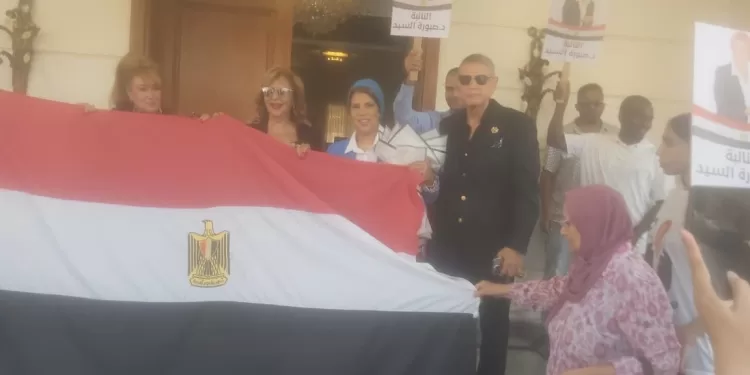 أمين مساعد «مستقبل وطن» بالجيزة تتفقد لجان انتخابات النواب وتُشيد بالإقبال وانتظام العملية الانتخابية