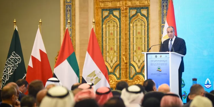 وزير الخارجية يؤكد الأولوية البالغة التي يوليها الرئيس السيسي للعلاقات بين مصر ودول الخليج