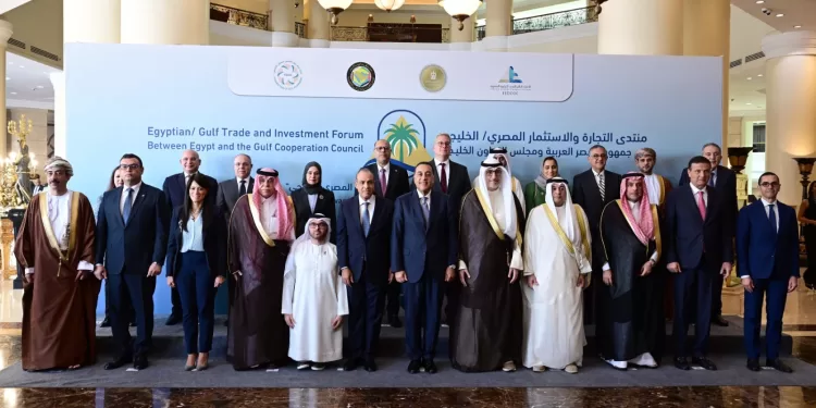 مدبولي يدعو المستثمرين من دول مجلس التعاون الخليجي إلى ضخ المزيد من الاستثمارات في مصر