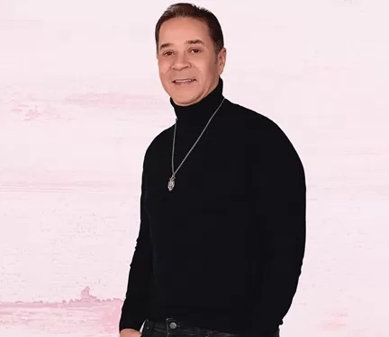 صوت الزمن الجميل يتجدد: مدحت صالح يطرح «إنت وبس» 13 أغنية بمزيج من الأصالة والعصرية