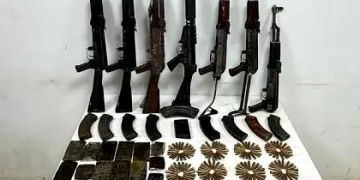 هاربون من السجن المؤبد في 42 جريمة سرقة ومخدرات وقتل.. مصرع 6 بلطجية بقنا بمعركة مع الشرطة بـ«الآلي»