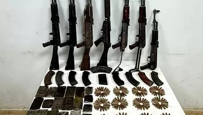 هاربون من السجن المؤبد في 42 جريمة سرقة ومخدرات وقتل.. مصرع 6 بلطجية بقنا بمعركة مع الشرطة بـ«الآلي» 1 - جريدة الجمهورية هاربون من السجن المؤبد في 42 جريمة سرقة ومخدرات وقتل.. مصرع 6 بلطجية بقنا بمعركة مع الشرطة بـ«الآلي»