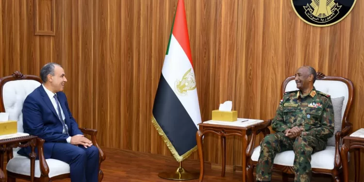 بتوجيهات من الرئيس السيسي.. وزير الخارجية يلتقي رئيس مجلس السيادة السوداني الانتقالي 1 - جريدة الجمهورية بتوجيهات من الرئيس السيسي.. وزير الخارجية يلتقي رئيس مجلس السيادة السوداني الانتقالي