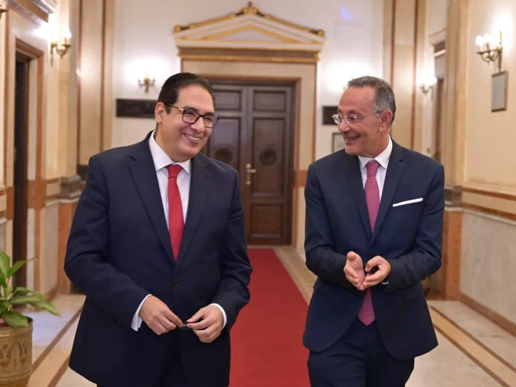 جسر للتواصل الثقافي: ندوة بالجامعة الأهلية تؤكد دور المتحف المصري في ترسيخ قيم الانتماء لدى الأجيال الجديدة 4 - جريدة الجمهورية WhatsApp Image 2025 11 12 at 12.13.38 PM - جريدة الجمهورية