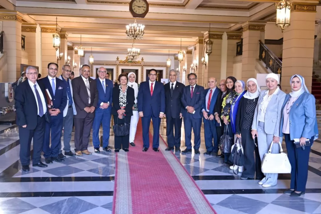 جسر للتواصل الثقافي: ندوة بالجامعة الأهلية تؤكد دور المتحف المصري في ترسيخ قيم الانتماء لدى الأجيال الجديدة 2 - جريدة الجمهورية WhatsApp Image 2025 11 12 at 12.13.39 PM 2 - جريدة الجمهورية