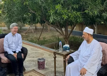 الإمام الأكبر يُثمن مواقف ساكس «المنصفة» تجاه غزة وفلسطين.. ويؤكد على رسالة الأديان في مناصرة المستضعفين