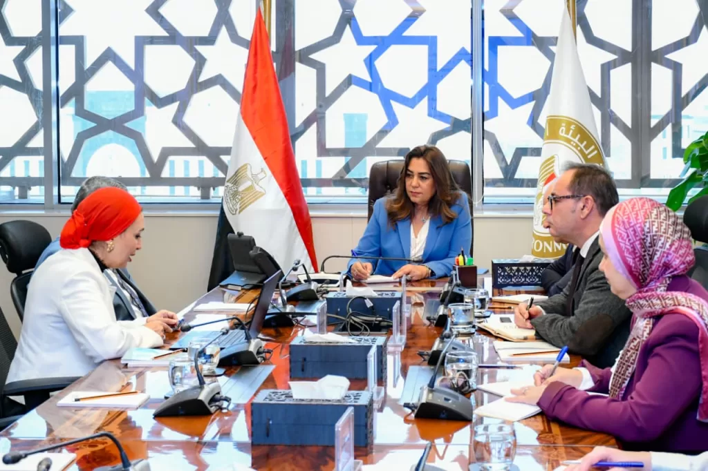 د. منال عوض تبحث تطوير مركز التميز لمواجهة التغيرات المناخية بـ«الذكاء الاصطناعي» 2 - جريدة الجمهورية WhatsApp Image 2025 11 14 at 10.35.22 AM - جريدة الجمهورية