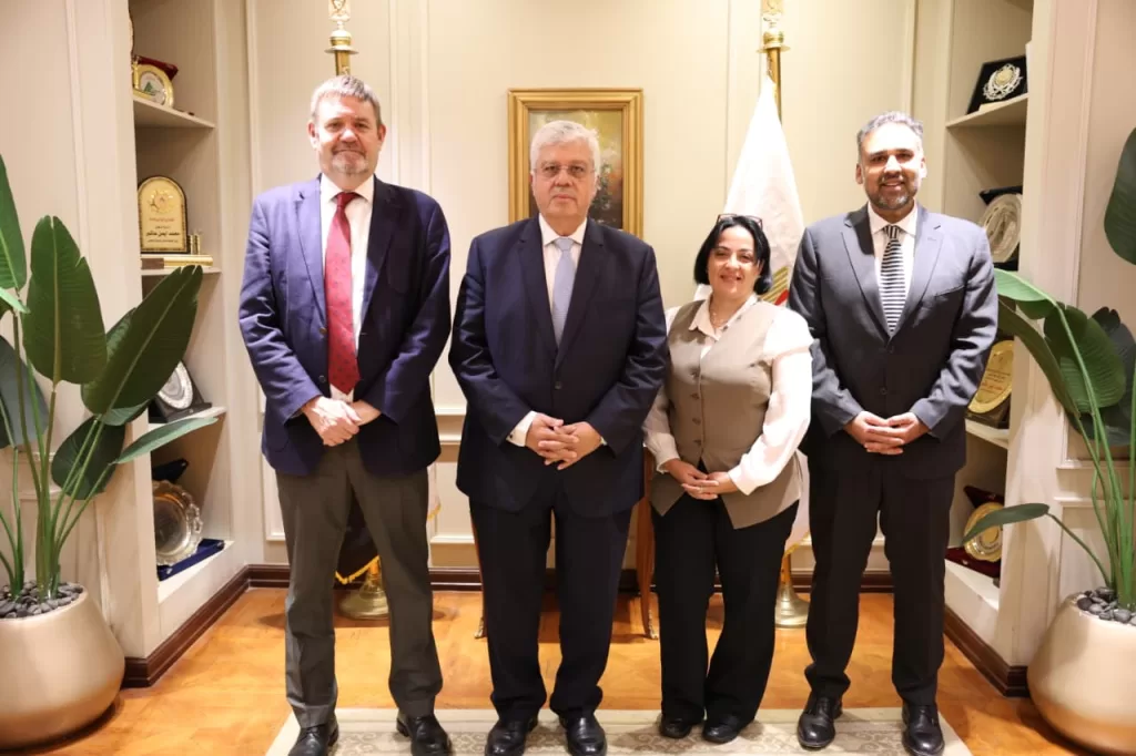 د. أيمن عاشور: الشراكة مع بريطانيا نموذج ناجح لتدويل التعليم 2 - جريدة الجمهورية WhatsApp Image 2025 11 15 at 1.37.24 PM 1 - جريدة الجمهورية