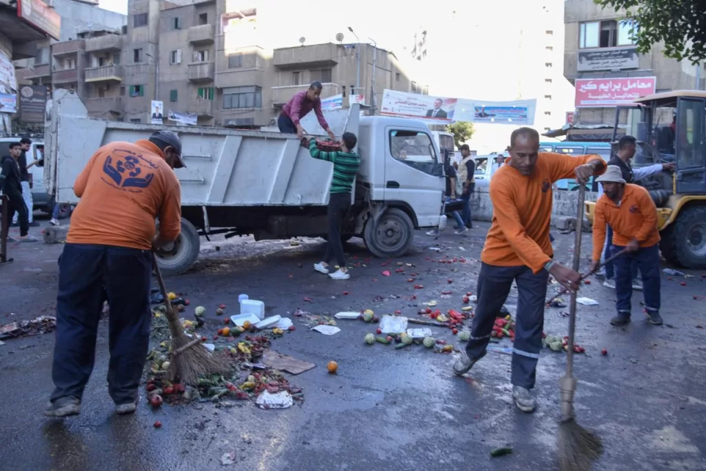 بعد رصده مخالفات وإشغالات بالطريق: إعادة الانضباط لمنطقة الفلكي بالمنتزه بتوجيهات من محافظ الإسكندرية 4 - جريدة الجمهورية WhatsApp Image 2025 11 15 at 4.55.35 PM - جريدة الجمهورية
