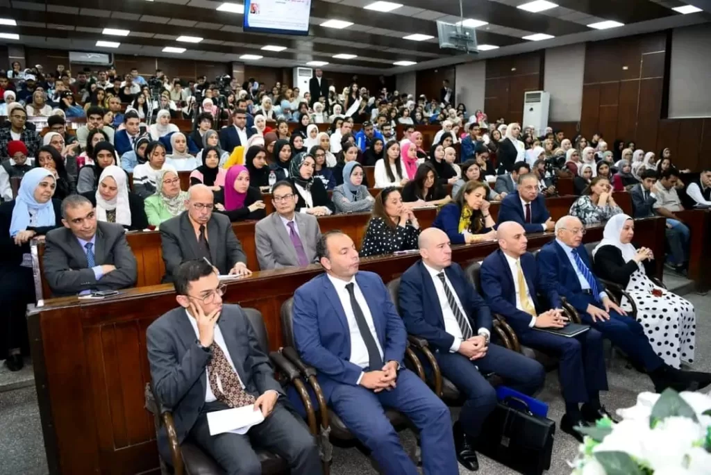 وزير الخارجية يلتقي طلاب كلية الاقتصاد والعلوم السياسية بجامعة القاهرة 3 - جريدة الجمهورية WhatsApp Image 2025 11 16 at 18.21.46 99870bad - جريدة الجمهورية