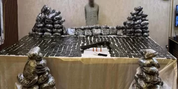 مصرع 3 عناصر شديدة الخطورة بعد معركة مع الشرطة.. وضبط أعوانهم بـ«طن سموم مخدرة» و150 بندقية