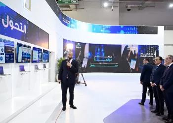 رئيس الوزراء يستمع لعرض تقديمي حول مشروعات وزارة الاتصالات في مجال التحول الرقمي 5 - جريدة الجمهورية رئيس الوزراء يستمع لعرض تقديمي حول مشروعات وزارة الاتصالات في مجال التحول الرقمي