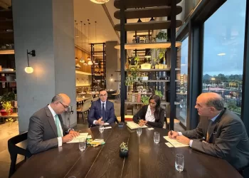 خلال زيارته لجنوب أفريقيا.. الخطيب يناقش مع Boston Consulting Group آفاق التعاون الاستثماري