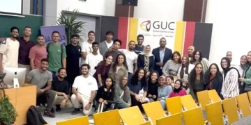 تعاون استراتيجي: برنامج تدريبي متكامل من البورصة المصرية و«GUC» لطلاب تكنولوجيا الإدارة