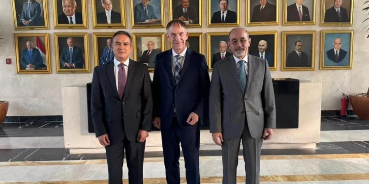 مباحثات مصرية سويسرية لتعزيز التعاون في مكافحة الاتجار بالبشر وتهريب المهاجرين