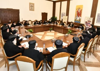 البابا تواضروس يلتقي مقرري لجان المجمع المقدس بتشكيلها الجديد