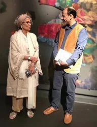 ضمن مهرجان الفنون الإسلامية بالشارقة.. الفنانة العالمية فاطمة لوتاه: على الفنان أن يطور أدواته سعياً للتحقق 3 - جريدة الجمهورية في قلب الشارقة.. «ساحة الخط» تحتضن 8 معارض لـ70 مبدعًا عالميًا ضمن مهرجان الفنون الإسلامية