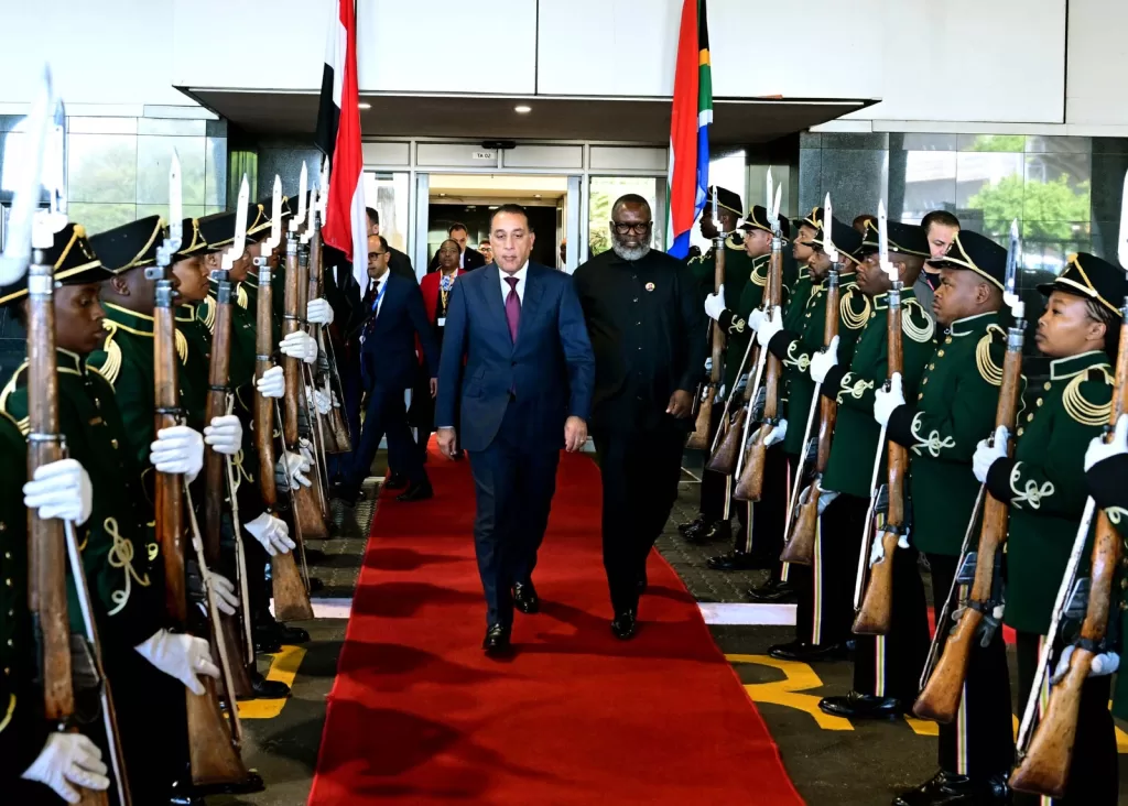 نيابة عن رئيس الجمهورية.. رئيس الوزراء يصل جوهانسبرج لترؤس وفد مصر في قمة مجموعة العشرين (G20) 2025 2 - جريدة الجمهورية WhatsApp Image 2025 11 21 at 10.10.51 AM 2 - جريدة الجمهورية